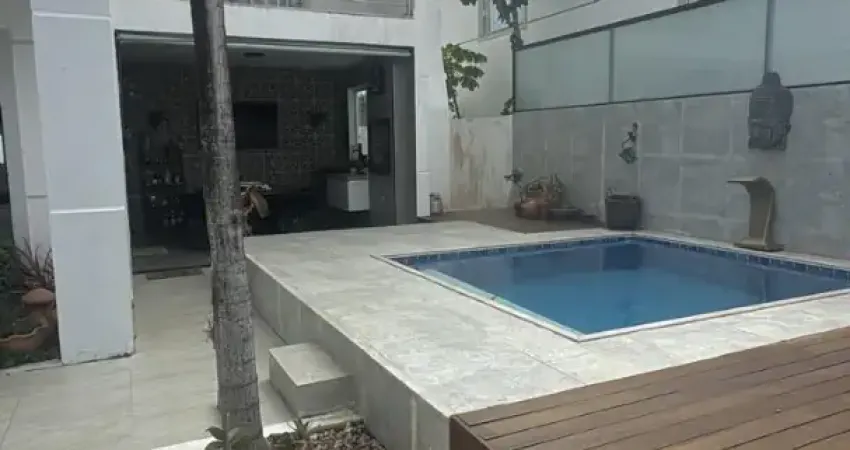 Excelente casa para locação em buraquinho 4/4 suítes com piscina privativa