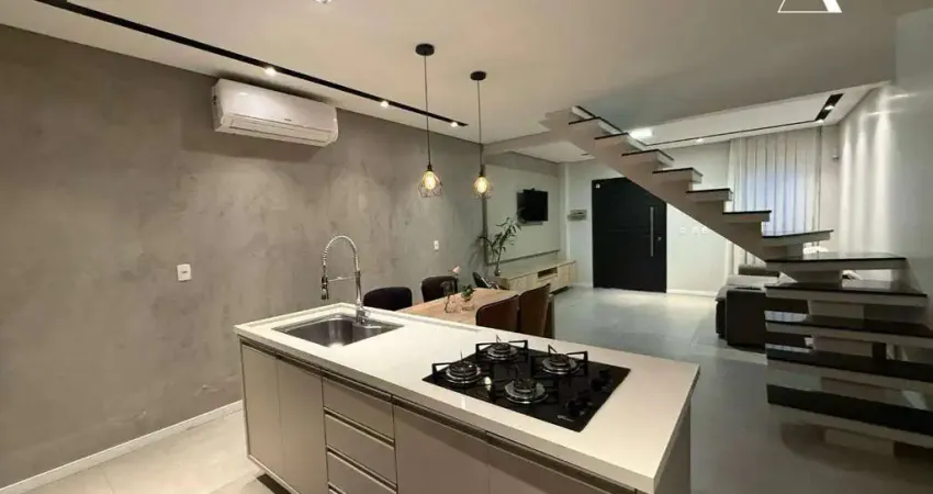 Sobrado de esquina com 1 suíte Master ( Closet e Hidromassagem), 160 m², à venda, por R$ 649.000,00 - Itinga - Araquari/SC