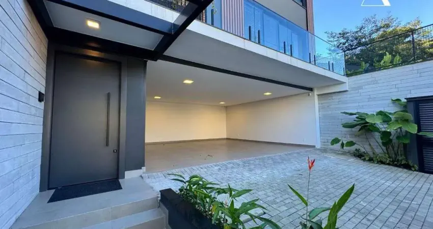 Casa com 3 dormitórios à venda, 285 m² por R$ 2.889.000,00 - América - Joinville/SC