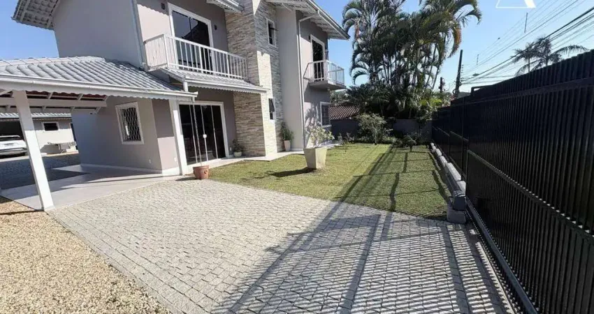 Casa com 3 dormitórios à venda, 233 m² por r$ 1.050.000,00 - petrópolis - joinville/sc