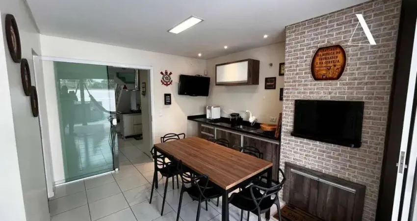 Sobrado Geminado com piscina no Bairro Costa e Silva – Joinville