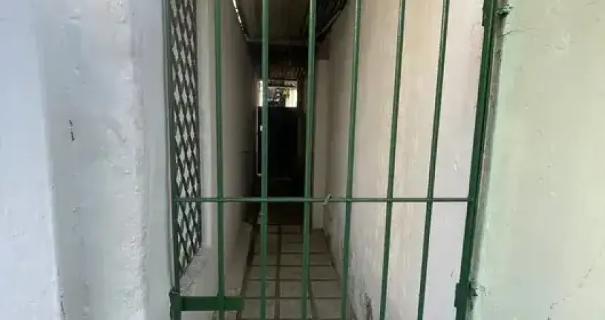 Casa com 3 quartos à venda no Engenho do Meio, Recife