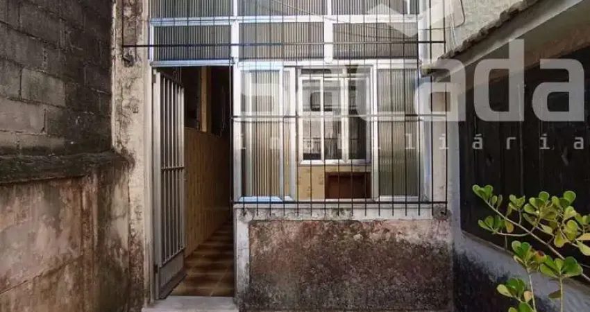 APARTAMENTO TÉRREO E FUNDOS