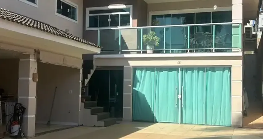 Casa em condomínio fechado com 2 quartos à venda na Avenida Ricardo Muylaert Salgado, 901, Vale dos Cristais, Macaé