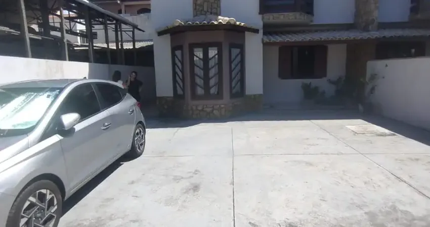 Casa com 3 quartos à venda na Rua Doutor Geraldo Menecucci de Oliveira Pestalozi, 540, Parque Aeroporto, Macaé