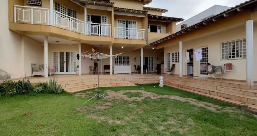 Casa Sobrado Alto Padrão no Bairro Alcântara entre a Av. Madre Leônia Militto e Av. Herry Prochet.