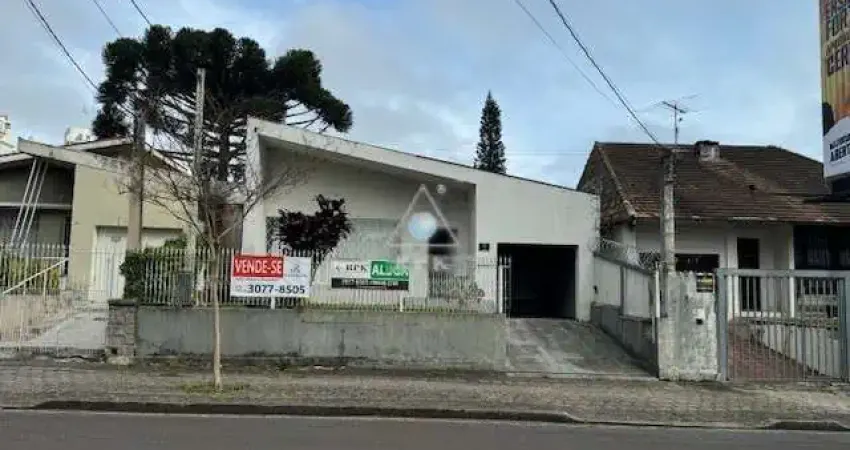 Casa com 3 quartos para alugar na Rua José de Alencar, 413, Alto da Rua XV, Curitiba