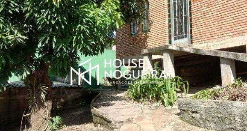 Casa com 3 quartos à venda na Rua Semiramis, Araguaia, Belo Horizonte
