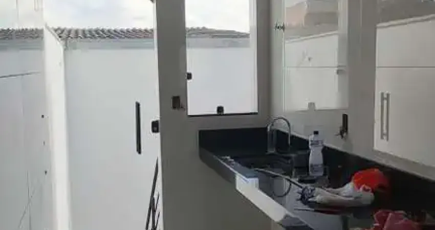 Casa Geminada com 2 quartos à venda em Ibirité