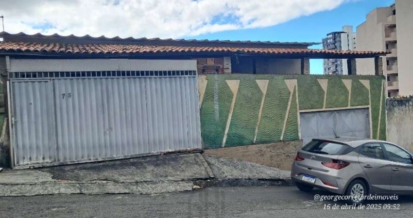 Galpão casa Ampla terreno de 700 m² com 3/4, um apto de 1/4, quatro vagas, piscina, área gourmet com churrasqueira, galpão comercial vender Pernambués