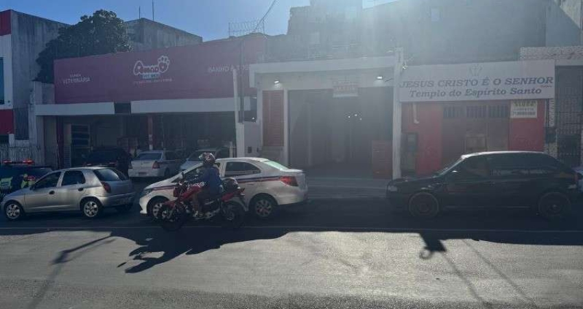 Loja Ponto comercial medindo 140 m² no Largo do Tanque São Caetano ao lado do Bradesco para alugar em Salvador