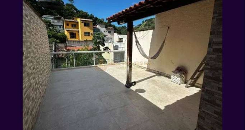 Casa a Venda na Taquara de 3 Quartos com 180 m²