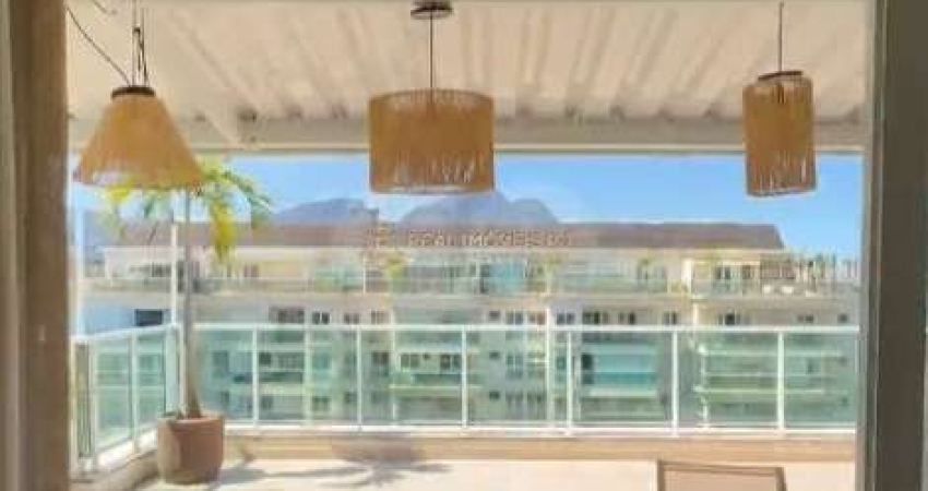 Cobertura Duplex na Barra da Tijuca de 3 Quartos com 203 m²