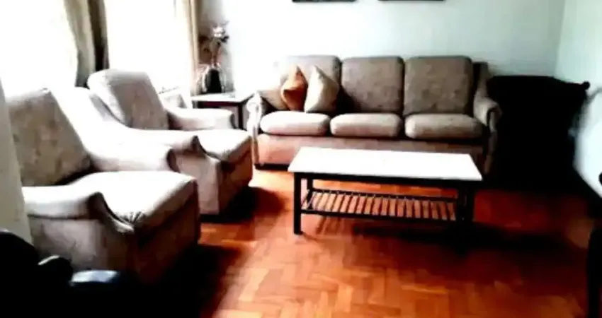 Apartamento , com 3 quartos , na quadra da praia no Leblon