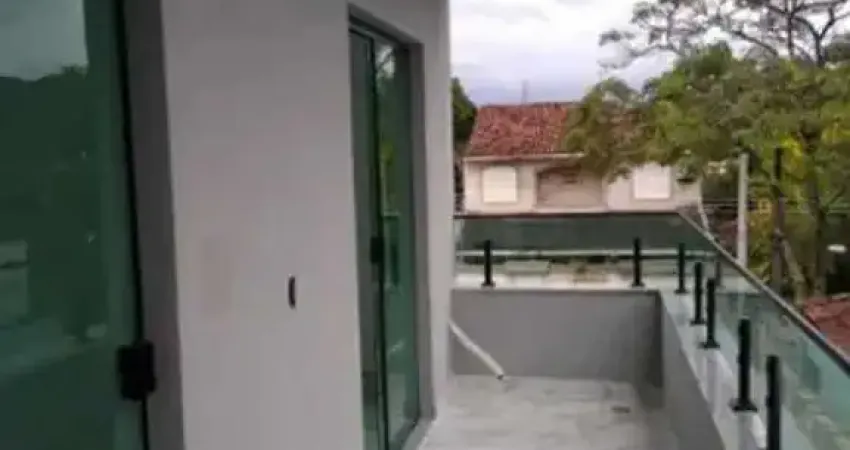 Casa triplex , com 3 quartos , no Pechincha em Jacarepaguá
