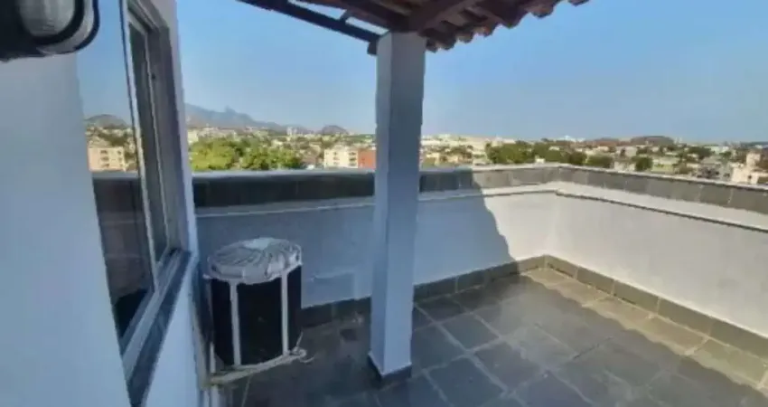 Cobertura  ,com 2 Quartos na Taquara em Jacarepaguá