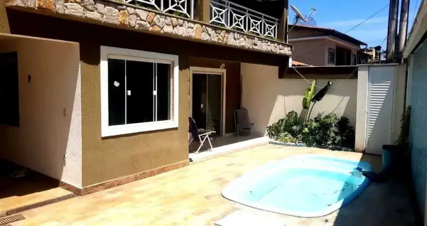 Casa duplex , com 4 quartos , em condominio na Taquara