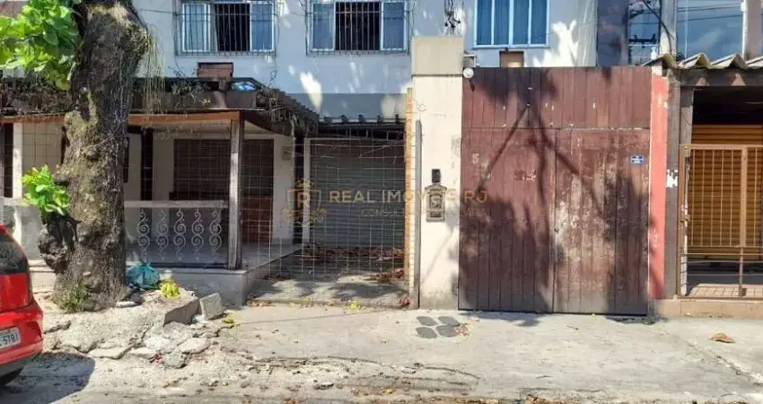 Casa com 2 Quartos na Rua Salinópolis na Taquara, Somente a Vista!