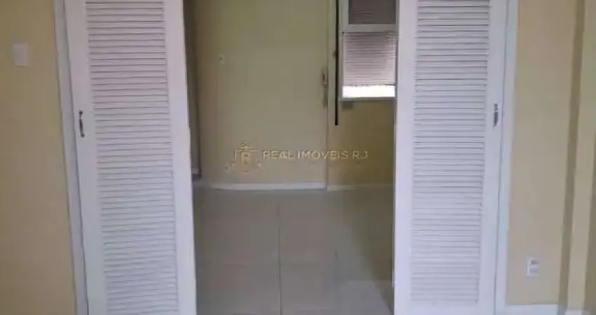 Apartamento de 1 Quarto na Rua Barata Ribeiro em Copacabana