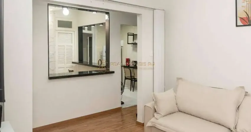 Apartamento reformadíssimo com 54m² na nossa senhora de copacabana