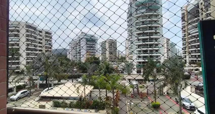 Apartamento 2 quartos com suíte na rua aroazes barra olímpica