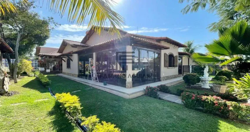 Casa em Condomínio Fechado - 4 Quartos e 1080m² de área - Praia Seca / Araruama