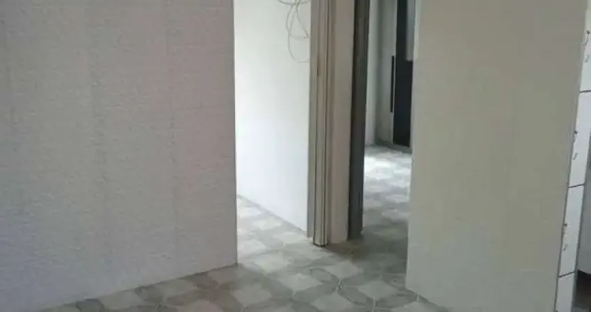 VENDE-SE ou ALUGA-SE UM APARTAMENTO QUITADO E REFORMADO