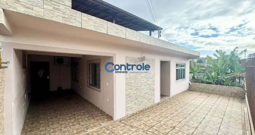 Casa com 4 quartos à venda na Rua Edelberto de Oliveira, 44, Barreiros, São José
