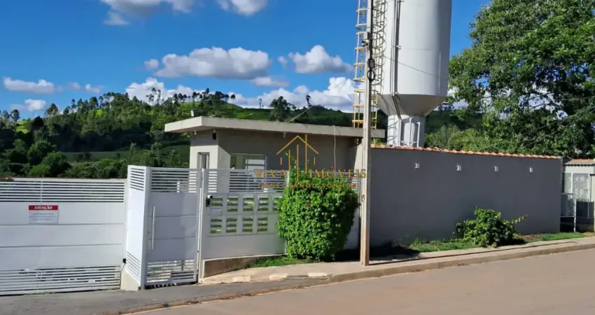 Excelente Casa 2 Dormitorios em condominio residencial