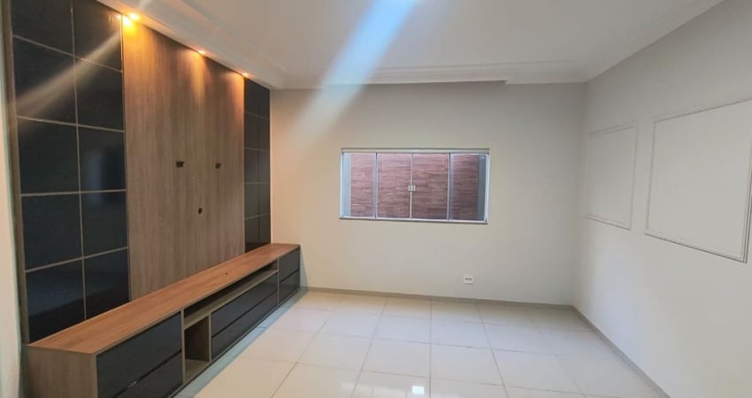 Casa com 3 quartos à venda no Conjunto Segismundo Pereira, Uberlândia 