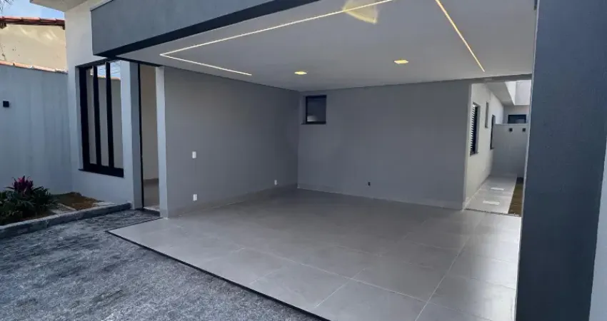 Casa Linda com alto padrão de acabamento no bairro Jarim Europa