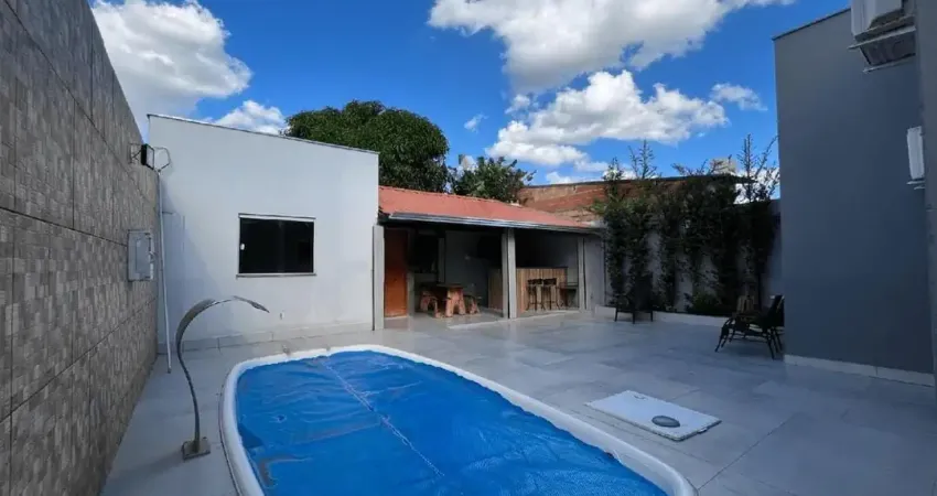 Casa à venda com 4 quartos no bairro Jardim Europa em Uberlândia - MG