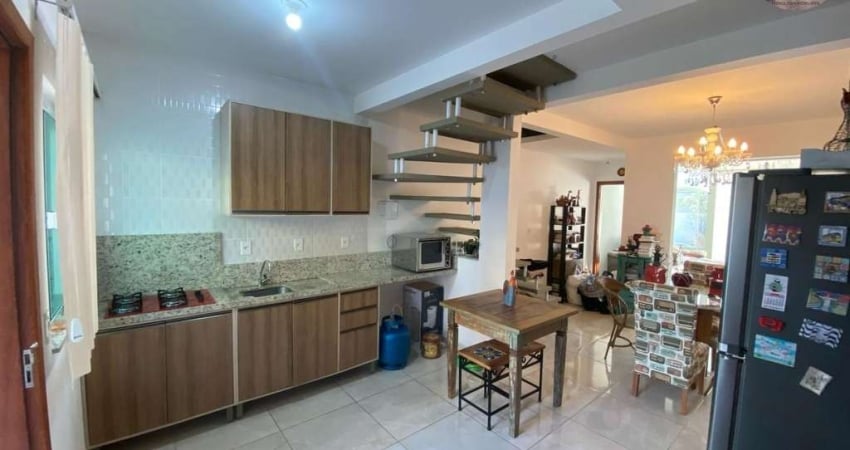Casa para Venda em Florianópolis, Ingleses do Rio Vermelho, 2 dormitórios, 2 suítes, 3 banheiros, 2 vagas