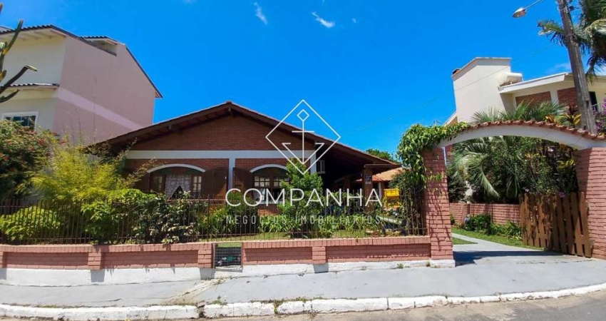 Casa para Venda, Ingleses Sul, 4 dormitórios, 2 banheiros, 4 vagas