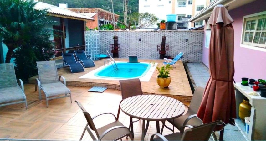 Casa para Venda, Ingleses do Rio Vermelho, 3 dormitórios, 2 banheiros, 3 vagas