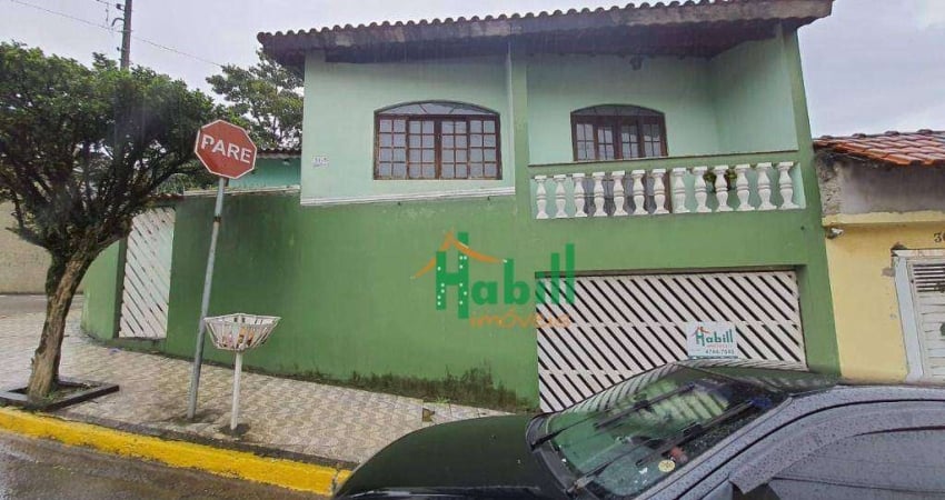 Sobrado com 3 dormitórios para alugar, 150 m² por R$ 2.500,00/mês - Jardim Vitória - Suzano/SP