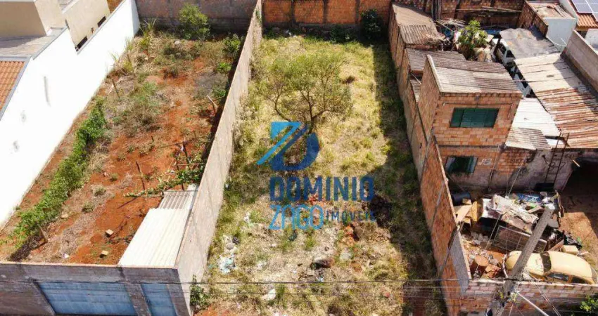 Terreno à venda na Rua Sete, Jardim Itália, Uberaba