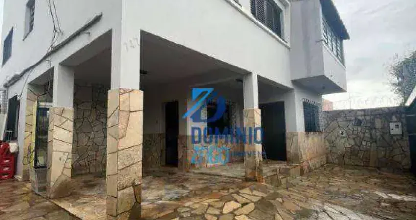 Sobrado com 6 dormitórios, 385 m² - venda por R$ 750.000,00 ou aluguel por R$ 4.000,00/mês - Vila Maria Helena - Uberaba/MG