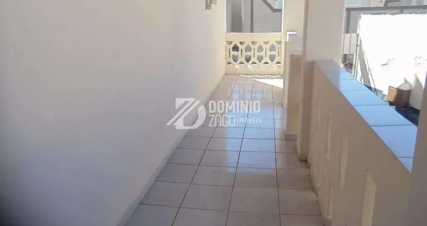 Casa com 3 quartos à venda na Rua João Pinheiro, Boa Vista, Uberaba