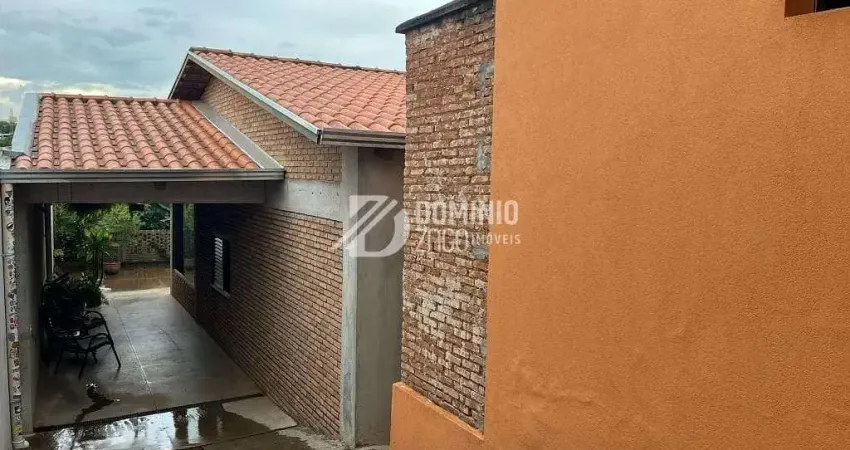 Casa com 5 quartos à venda na Rua Episcopal, Mercês, Uberaba
