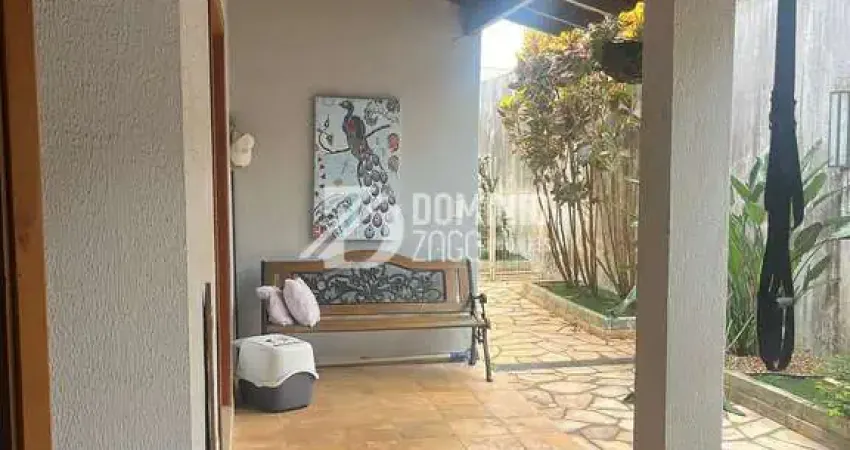 Casa com 3 quartos à venda na Rua Paraguai, Fabrício, Uberaba