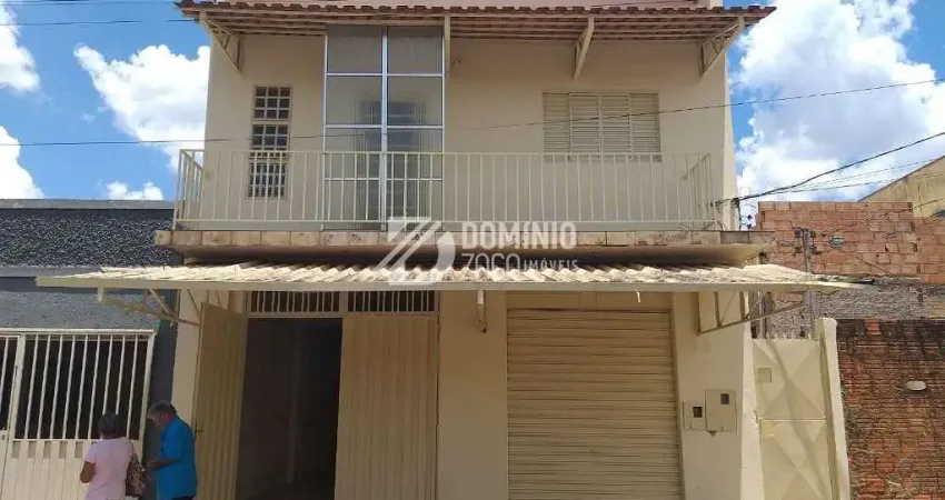 Sobrado na principal rua do valim de melo com cômodo comercial