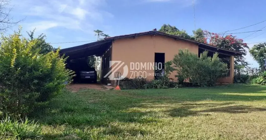 Sítio com 3 dormitórios à venda, 45.000 m² por r$ 380.000 - zona rural - uberaba/mg