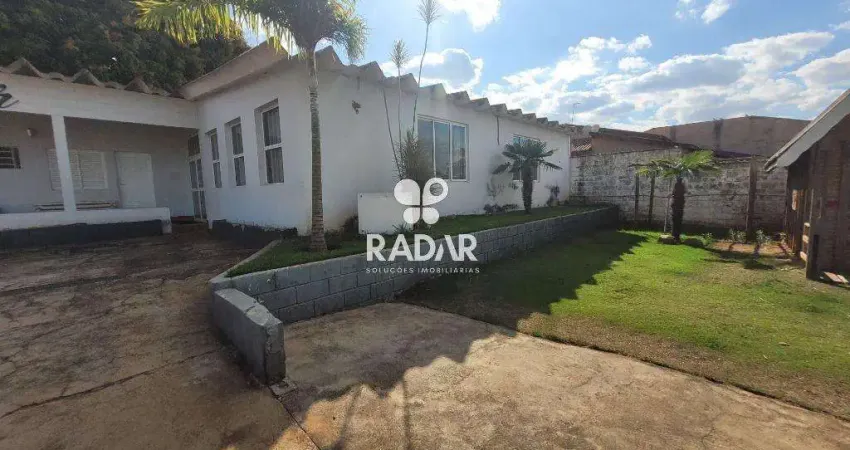 Casa com 4 quartos à venda na Rua Denilson de Oliveira, 21, Jardim Minezotta (Nova Veneza), Sumaré