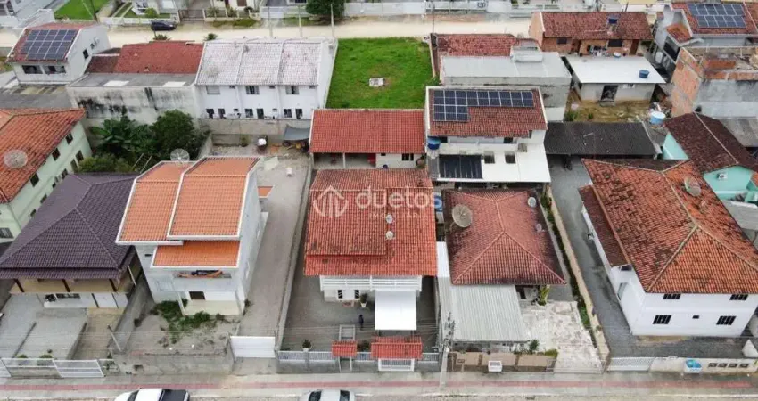 Casa com 3 dormitórios à venda, 215 m² por R$ 910.000,00 - Limoeiro - Itajaí/SC