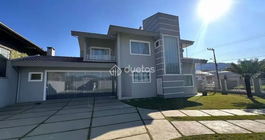 Casa com 3 dormitórios à venda, 190 m² por R$ 1.490.000 - Centro - Guabiruba/SC