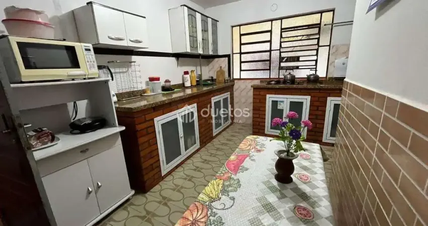 casa na Primeiro de Maio