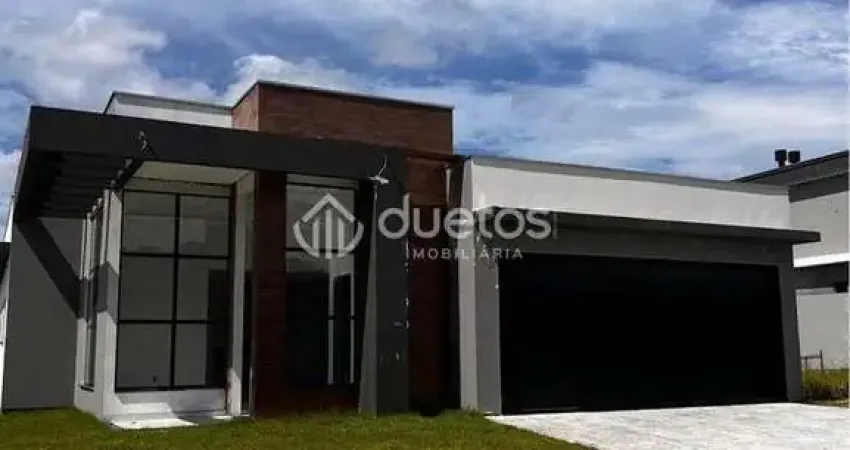 Casa com 3 dormitórios à venda, 206 m² por R$ 2.300.000,00 - Azambuja - Brusque/SC