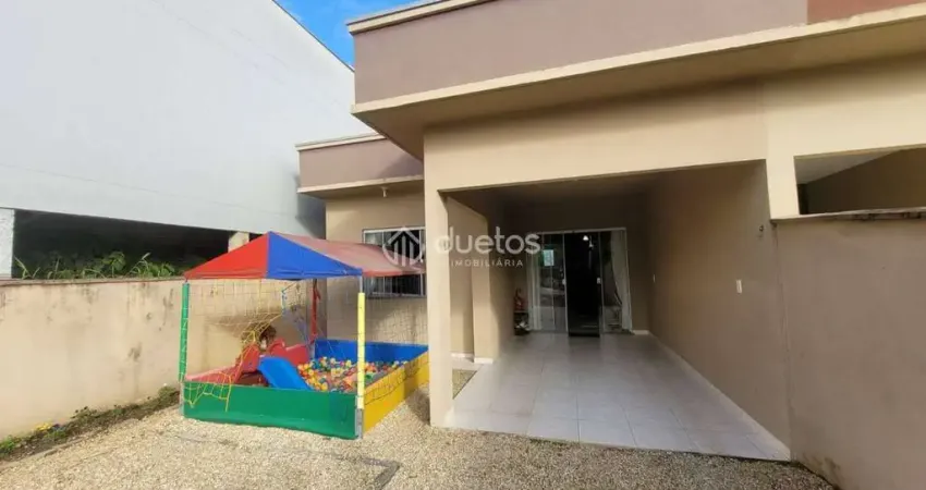 Casa geminada baixa com 2 quartos no Bairro Águas Claras
