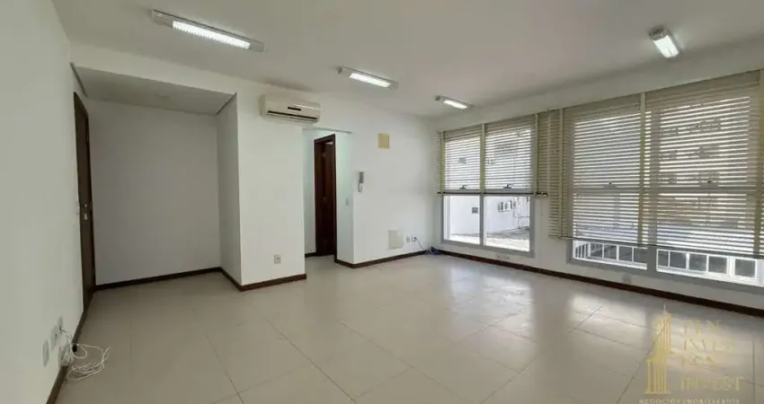 Sala comercial à venda no centro de florianópolis com 1 vaga exclusiva